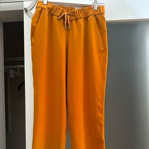 Lululemon cropped pant  Size 6